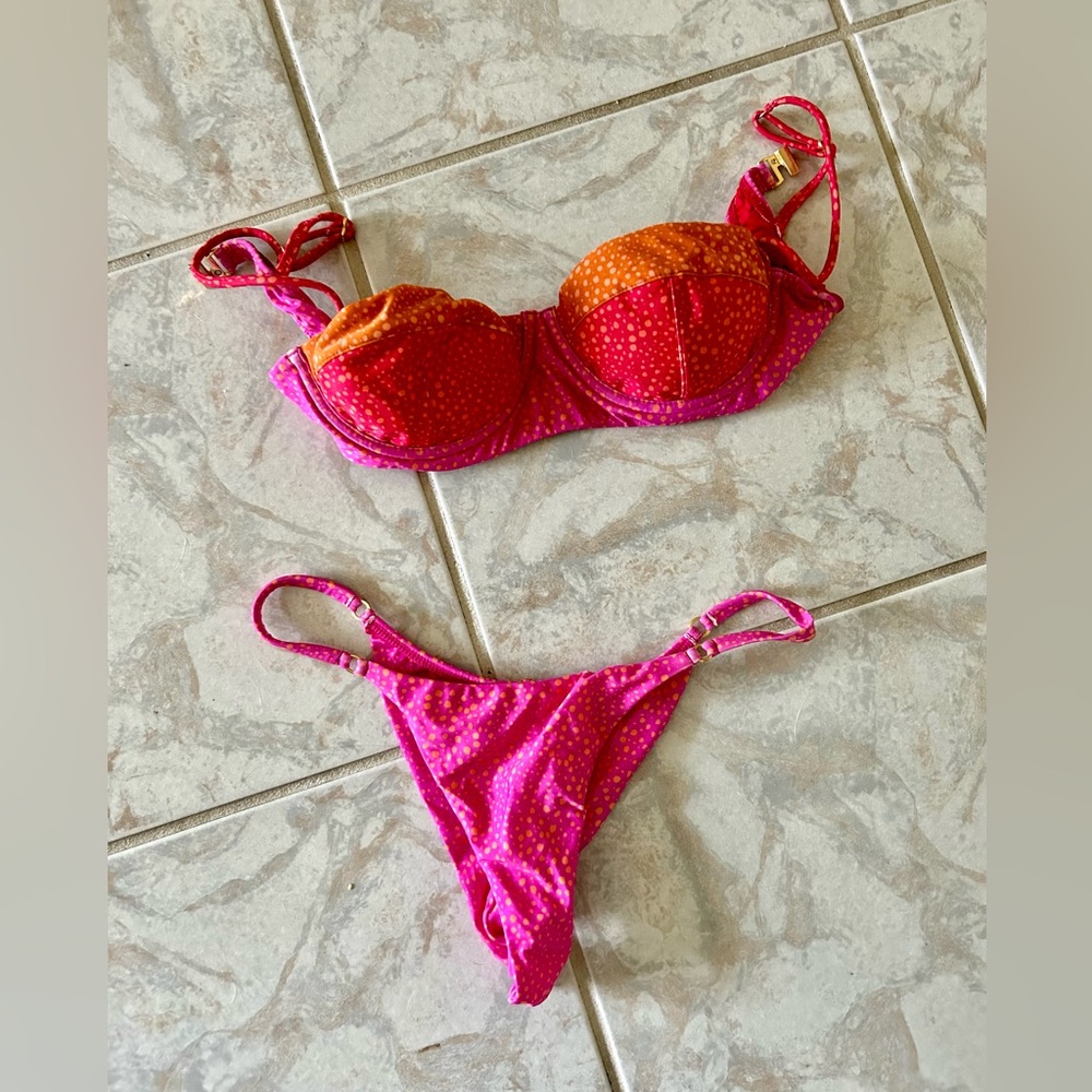 Thong bikini